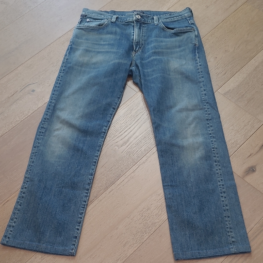 Citizens of Humanity Man Jeans Men's sz 33 Straight Leg Denim Jeans
